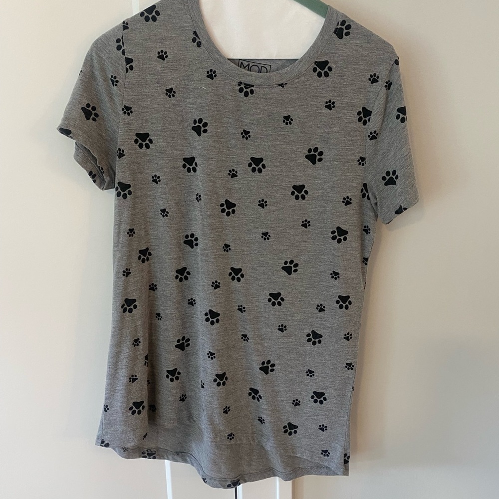 Paw print t-shirt